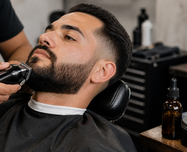 Barbearia virou porta de entrada para empreender: veja quanto um barbeiro pode faturar por mês