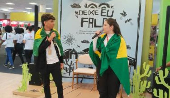 Clube do Livro fortalece leitura e protagonismo estudantil na Bienal